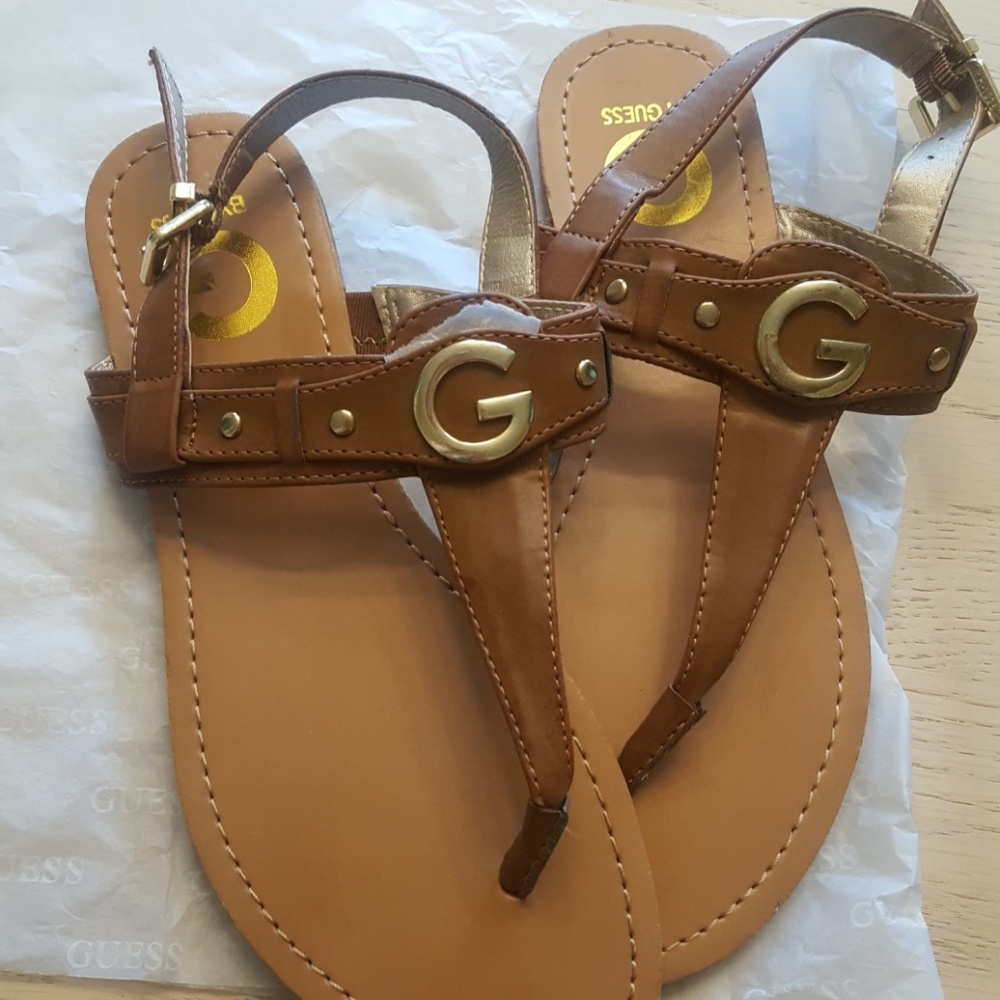 🌴🌞 BRAND NEW GUESS SANDALS🌞🌴 - Picture 3 of 4